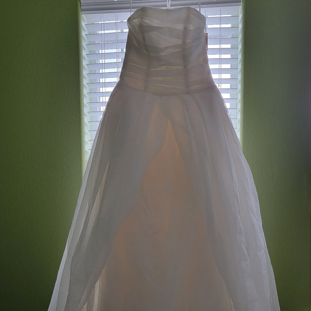 Vera Wang Wedding Dress